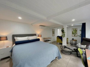 The Captain's Cabin